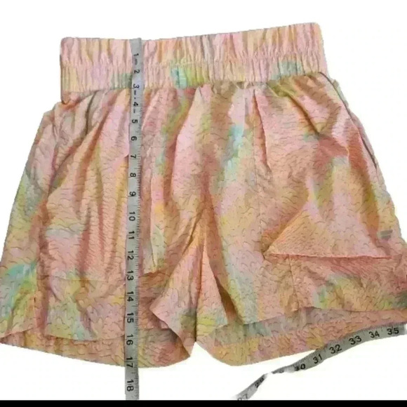 Fabletics Womens Ultra High-Waisted Piped Nylon Shorts M - Picture 11 of 11